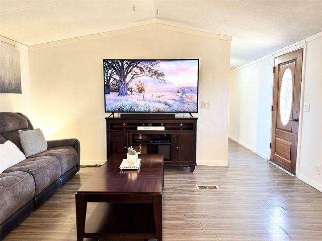 6739 Taylorsville RD, Dale, TX 78616