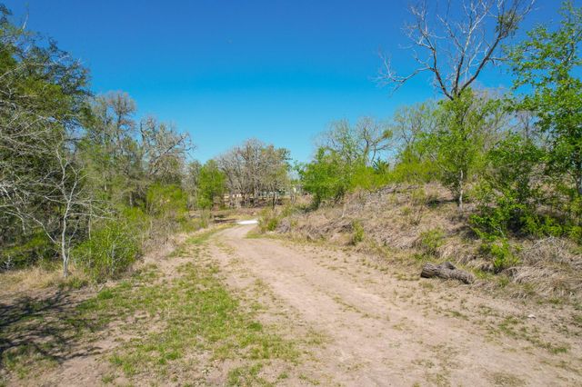 6739 Taylorsville RD, Dale, TX 78616