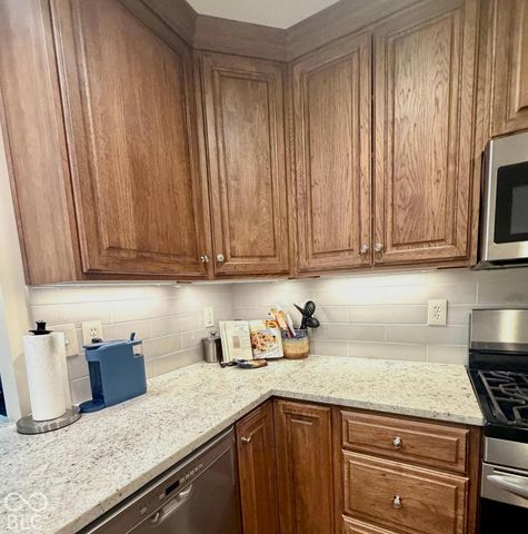 6658 English Oak Drive, Avon, IN 46123