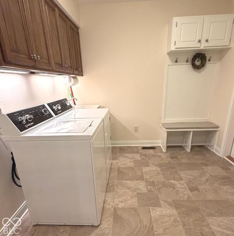 6658 English Oak Drive, Avon, IN 46123