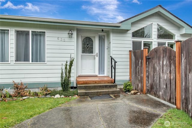 635 Mountain Loop Hwy, Darrington, WA 98241