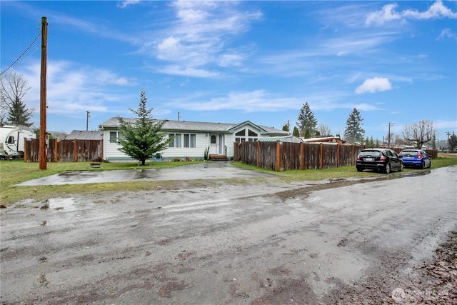 635 Mountain Loop Hwy, Darrington, WA 98241