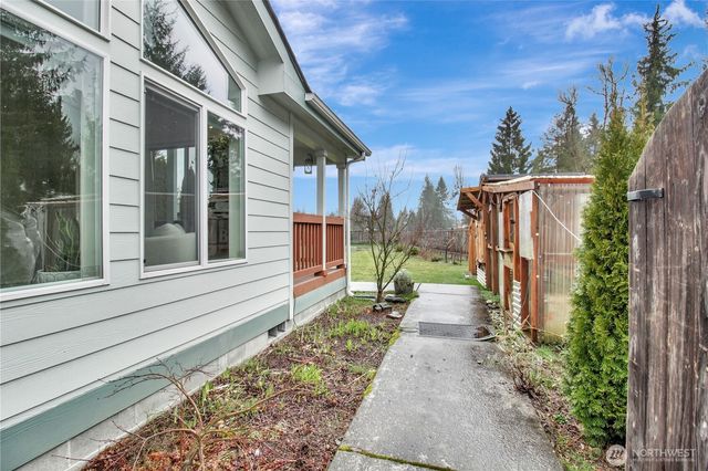 635 Mountain Loop Hwy, Darrington, WA 98241