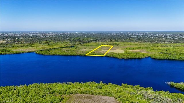 1352 Monterey CT, Punta Gorda, FL 33983