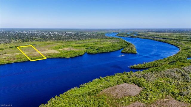 1352 Monterey CT, Punta Gorda, FL 33983