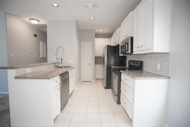 13165 Snow Lane Lane 6, Willis, TX 77318