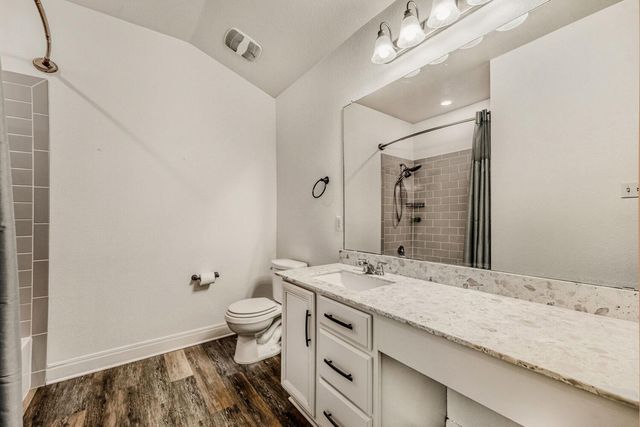 194 Danish DR 40, Hutto, TX 78634