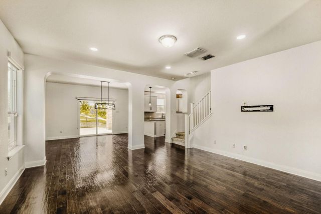 194 Danish DR 40, Hutto, TX 78634