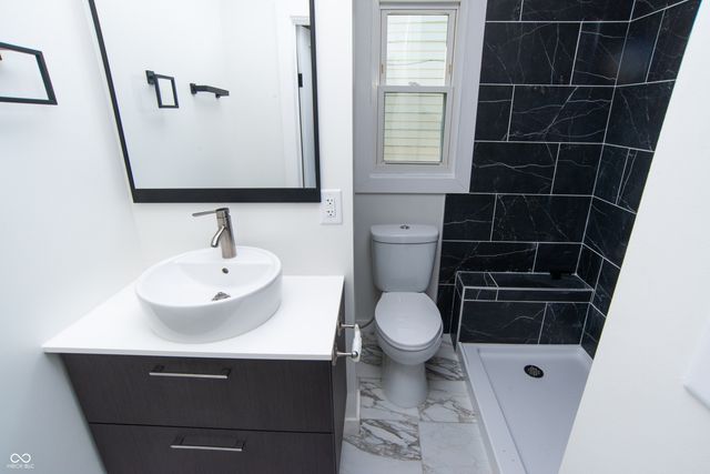 6231 E 25th Street, Indianapolis, IN 46219