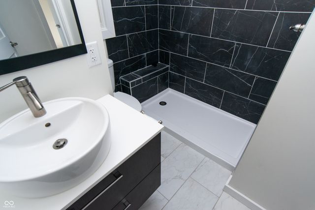 6231 E 25th Street, Indianapolis, IN 46219