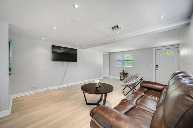 1601 PALM WAY, Largo, FL 33771