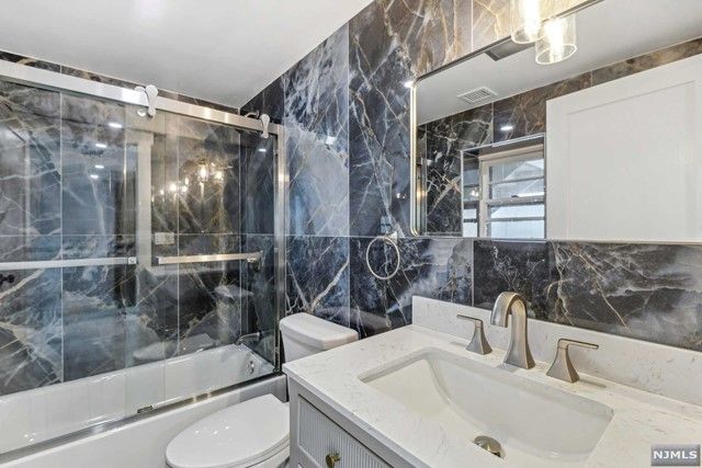 494 River Road, Bogota, NJ 07603