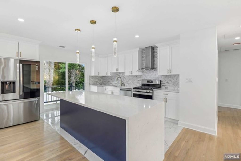 494 River Road, Bogota, NJ 07603