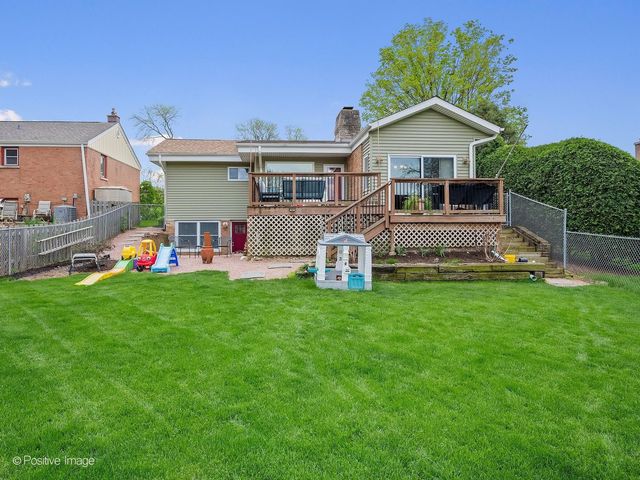 136 Green Valley Drive, Lombard, IL 60148