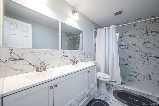 1316 6th Street, West Babylon, NY 11704