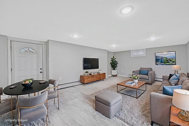 1316 6th Street, West Babylon, NY 11704