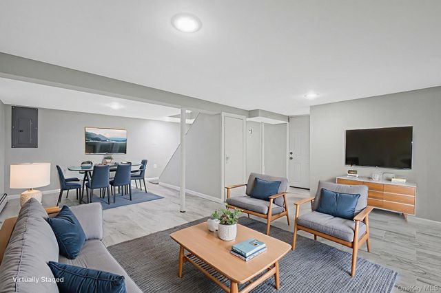 1316 6th Street, West Babylon, NY 11704