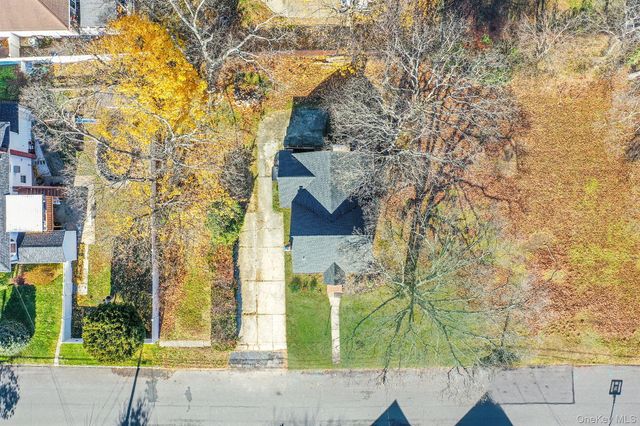 1316 6th Street, West Babylon, NY 11704