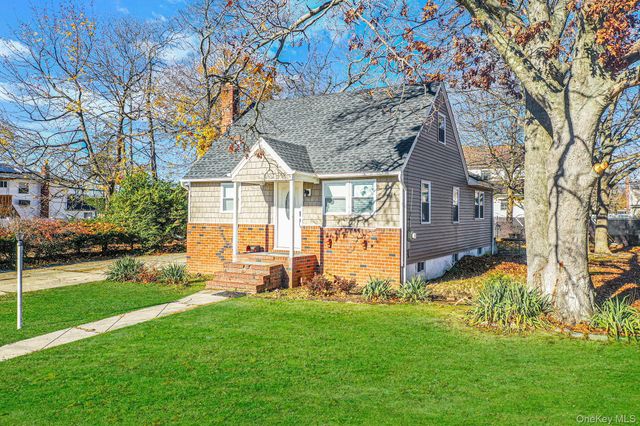 1316 6th Street, West Babylon, NY 11704