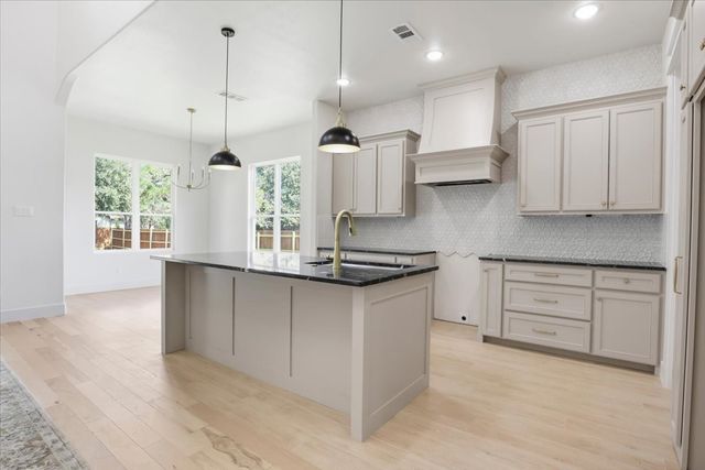 3465 Cardinal Ridge, Forest Hill, TX 76119