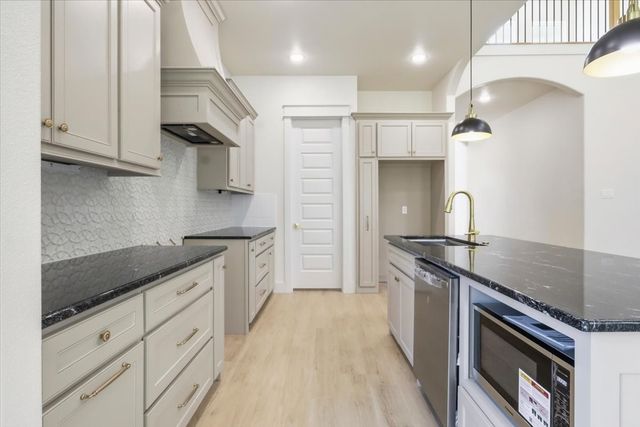 3465 Cardinal Ridge, Forest Hill, TX 76119