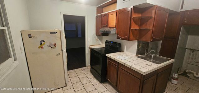 612 W Mount Hope Avenue, Lansing, MI 48910