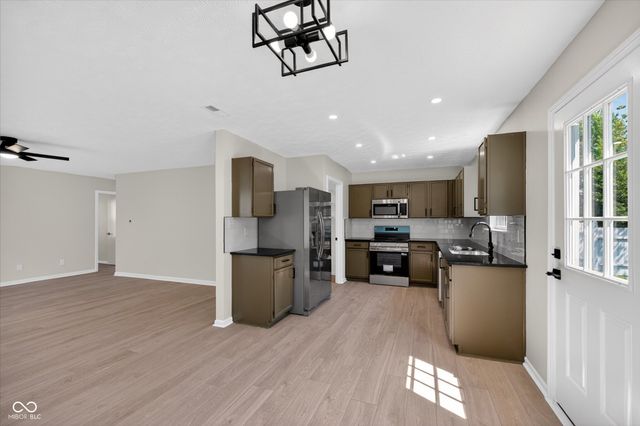 2145 Shadowbrook Drive, Plainfield, IN 46168