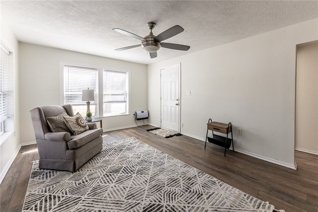 1117 Sycamore Street, Navasota, TX 77868