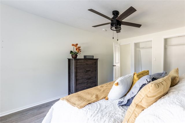 1117 Sycamore Street, Navasota, TX 77868