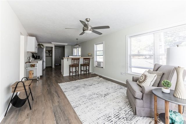 1117 Sycamore Street, Navasota, TX 77868