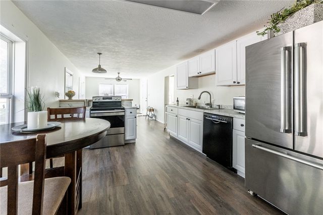 1117 Sycamore Street, Navasota, TX 77868