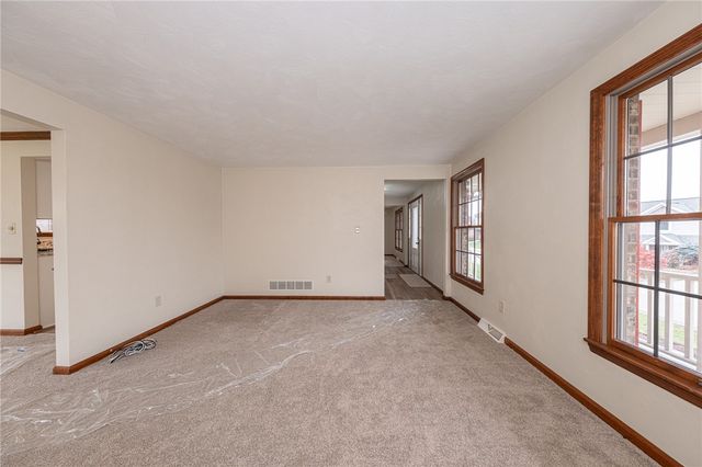 296 Lynn Ann, Plum Boro, PA 15068