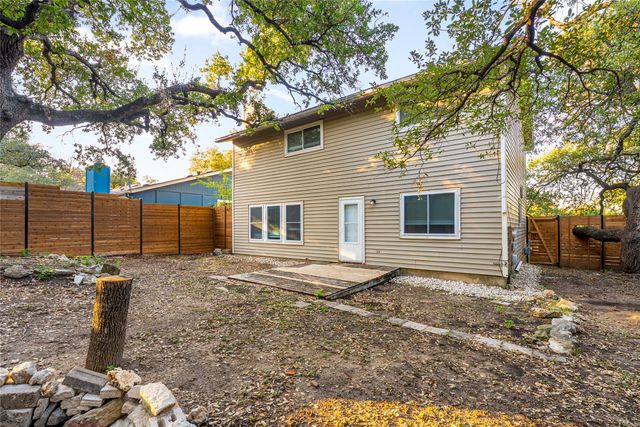 1105 Hermitage DR, Austin, TX 78753