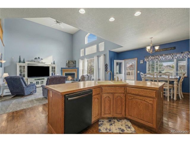 960 Norway Maple Dr, Loveland, CO 80538