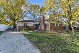 23372 Larkshire Street, Farmington, MI 48336