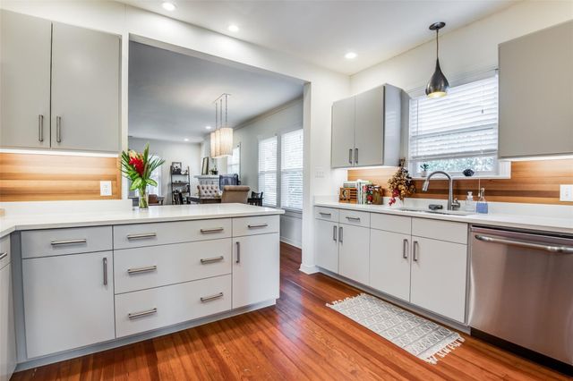 816 Cristler Avenue, Dallas, TX 75223