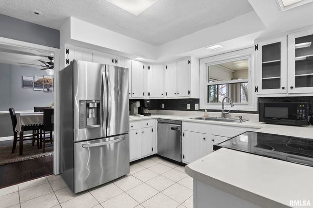 3226 Brunk Drive, Springfield, IL 62712