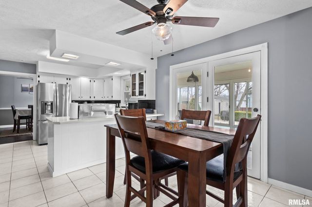 3226 Brunk Drive, Springfield, IL 62712