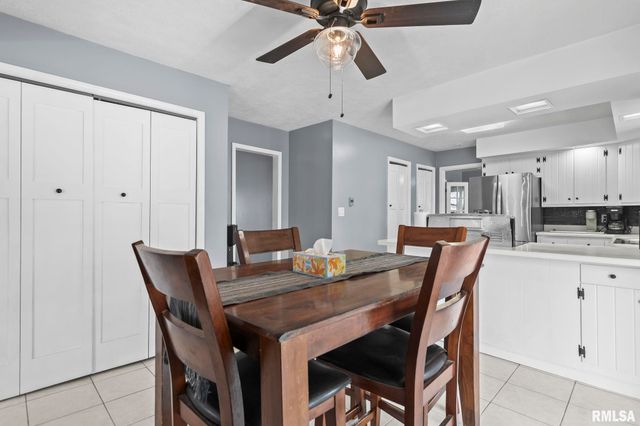 3226 Brunk Drive, Springfield, IL 62712