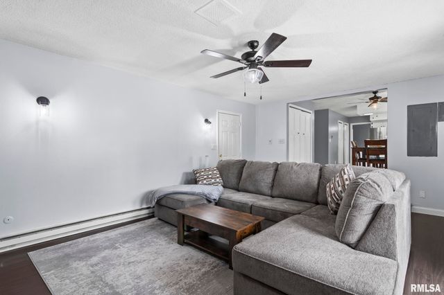 3226 Brunk Drive, Springfield, IL 62712