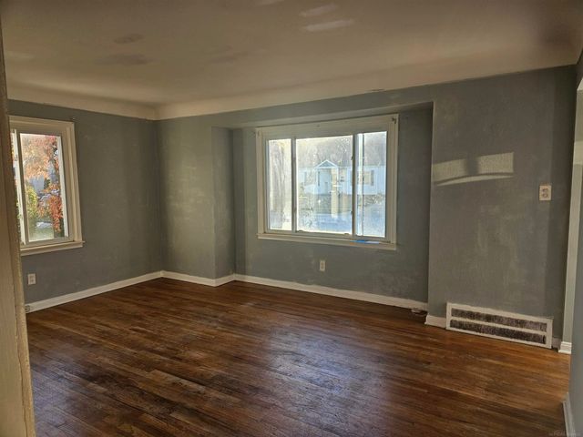 25672 Wiseman Street, Roseville, MI 48066