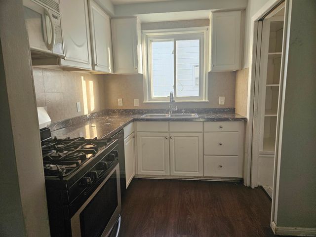 25672 Wiseman Street, Roseville, MI 48066