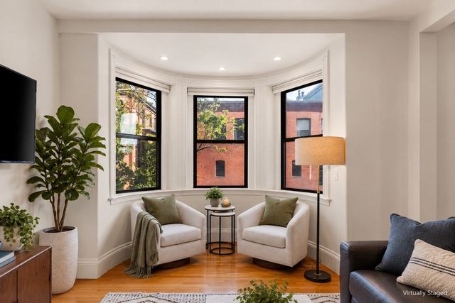 45 Saint Botolph Street 204, Boston, MA 02116