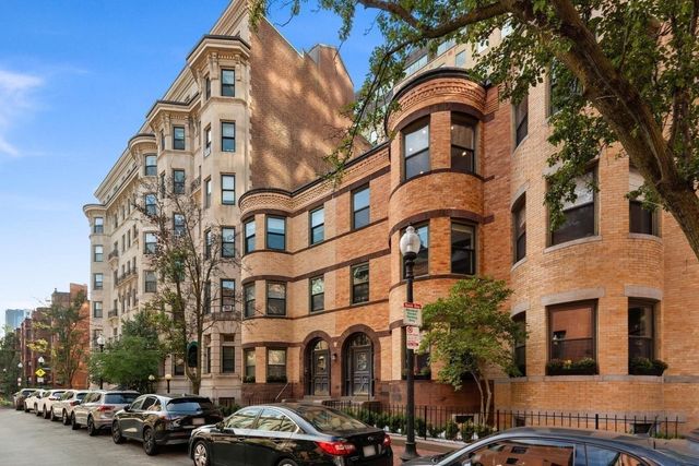 45 Saint Botolph Street 204, Boston, MA 02116