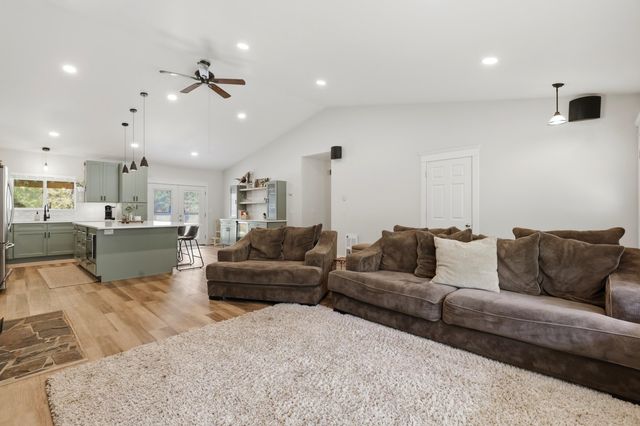 36112 N Pike Rd, Deer Park, WA 99006