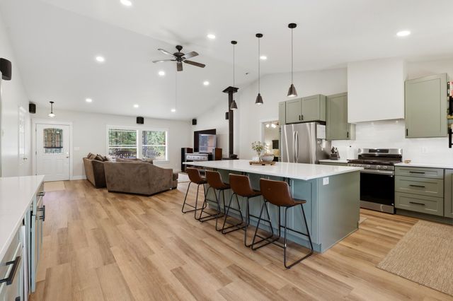 36112 N Pike Rd, Deer Park, WA 99006