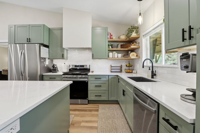 36112 N Pike Rd, Deer Park, WA 99006