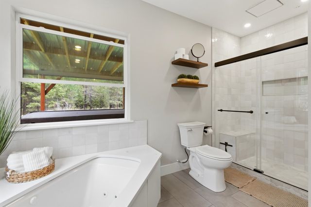 36112 N Pike Rd, Deer Park, WA 99006