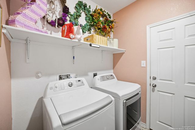 9831 Overlook Cyn, San Antonio, TX 78245
