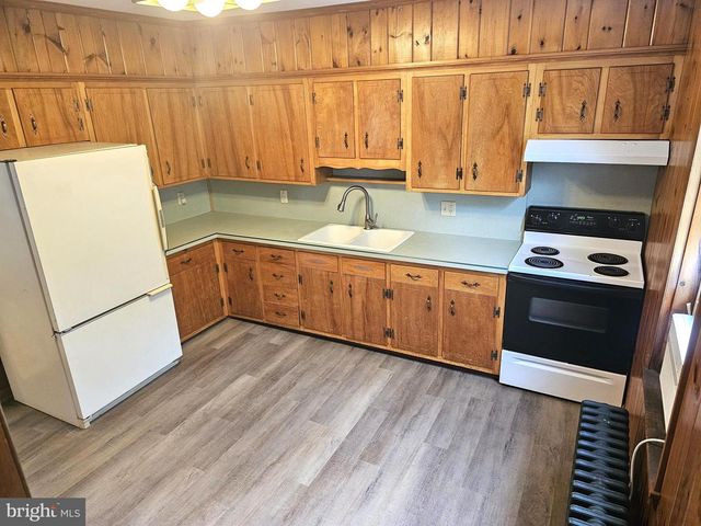 532 E FREEDOM AVE, Burnham, PA 17009